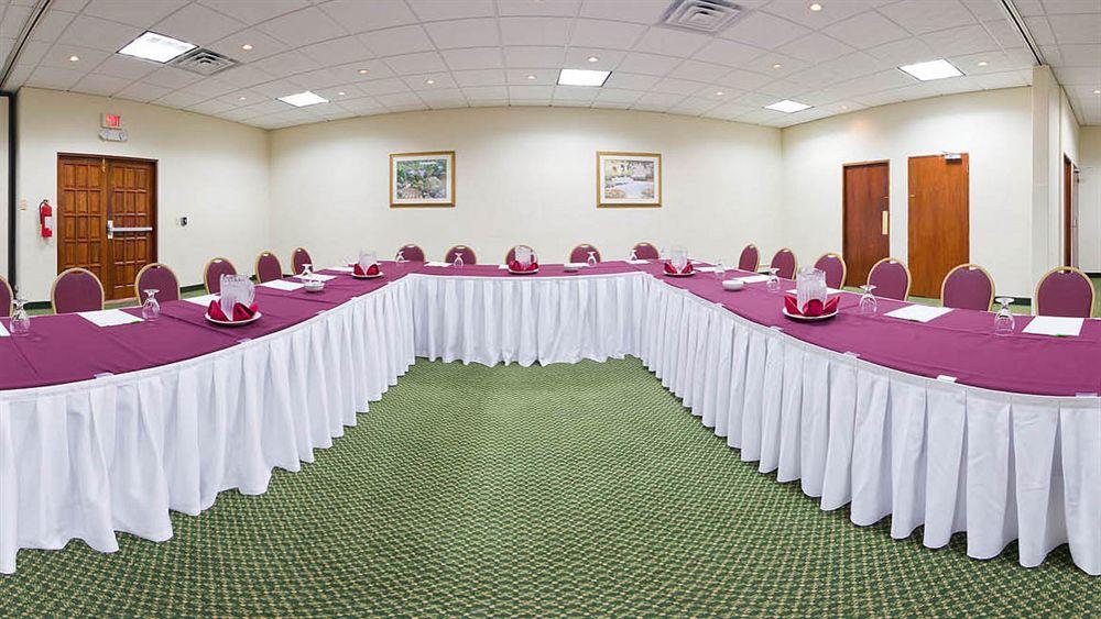 Holiday Inn Ponce & El Tropical Casino By Ihg Екстер'єр фото